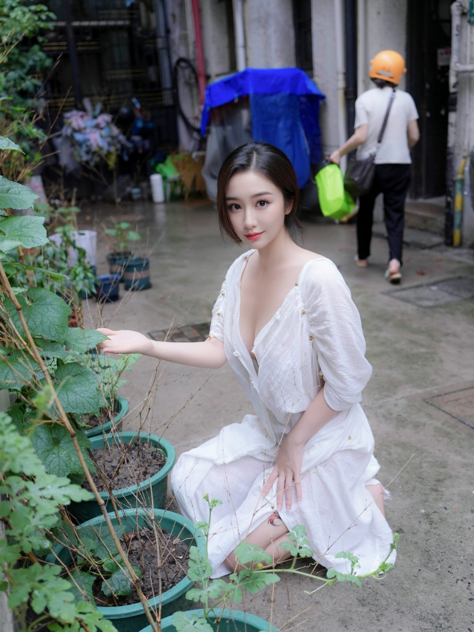 68939c994b84a.jpg 【原版无水印首发】秀人网 楠芝 高颜值美女 最新大尺度作品 / 84P+1V+2.31G