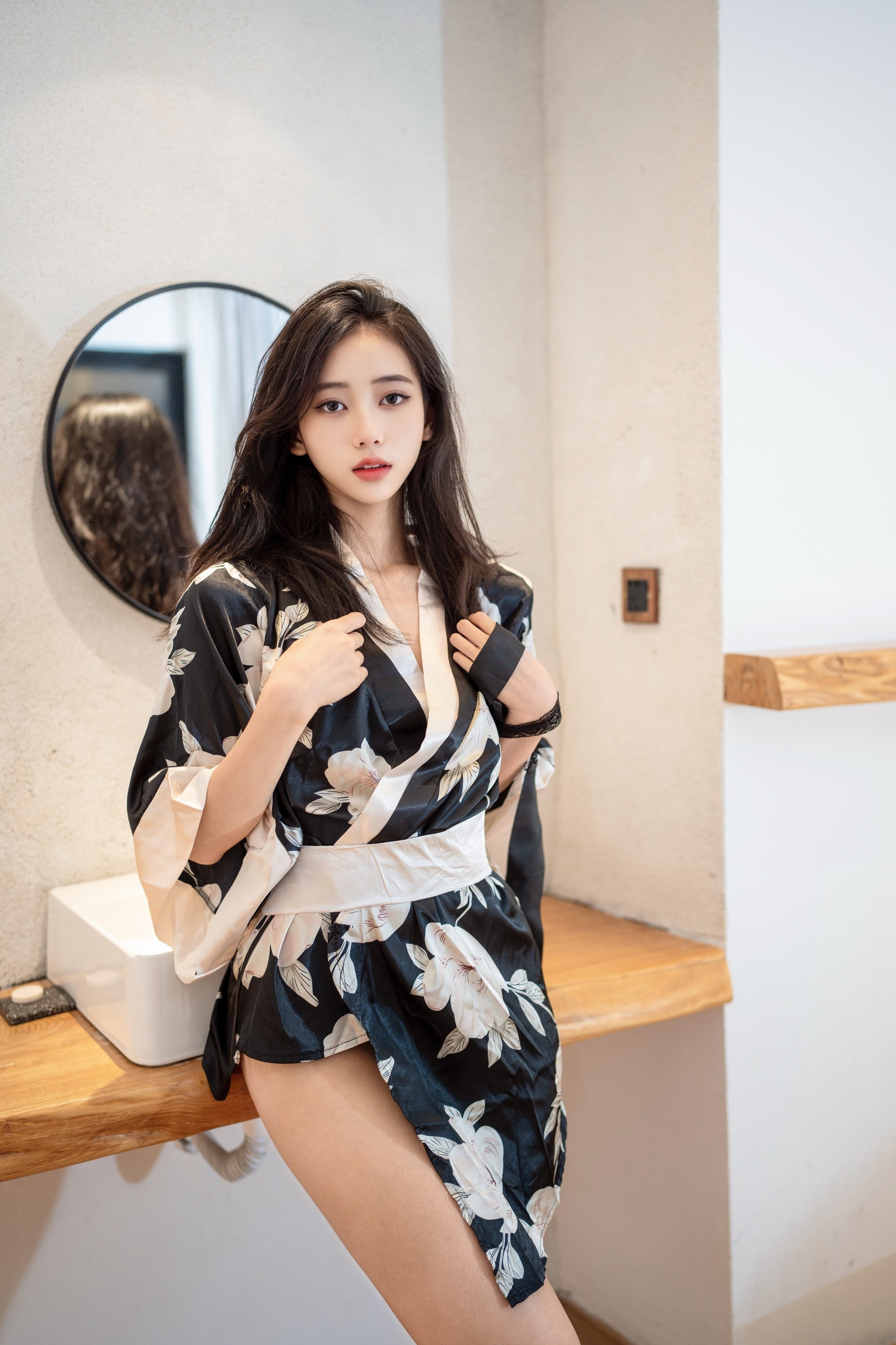 68ab11dcccd56.jpg 【原版无水印首发】秀人网 时安安 最新作品 情趣细绳滴蜡! / 90P+2V+4.67G