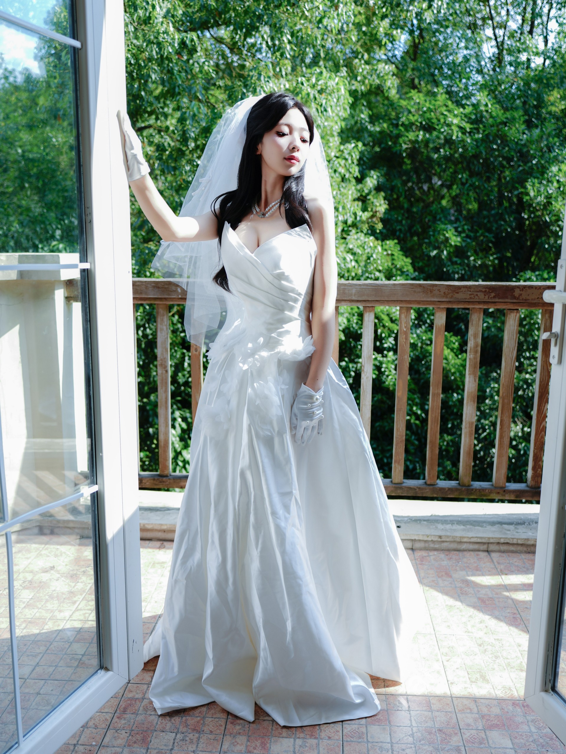 68cb0d0cca727.jpg 【原版无水印首发】秀人网 朱朱 molly 新人首套作品 洁白婚纱 / 82P+2.08G