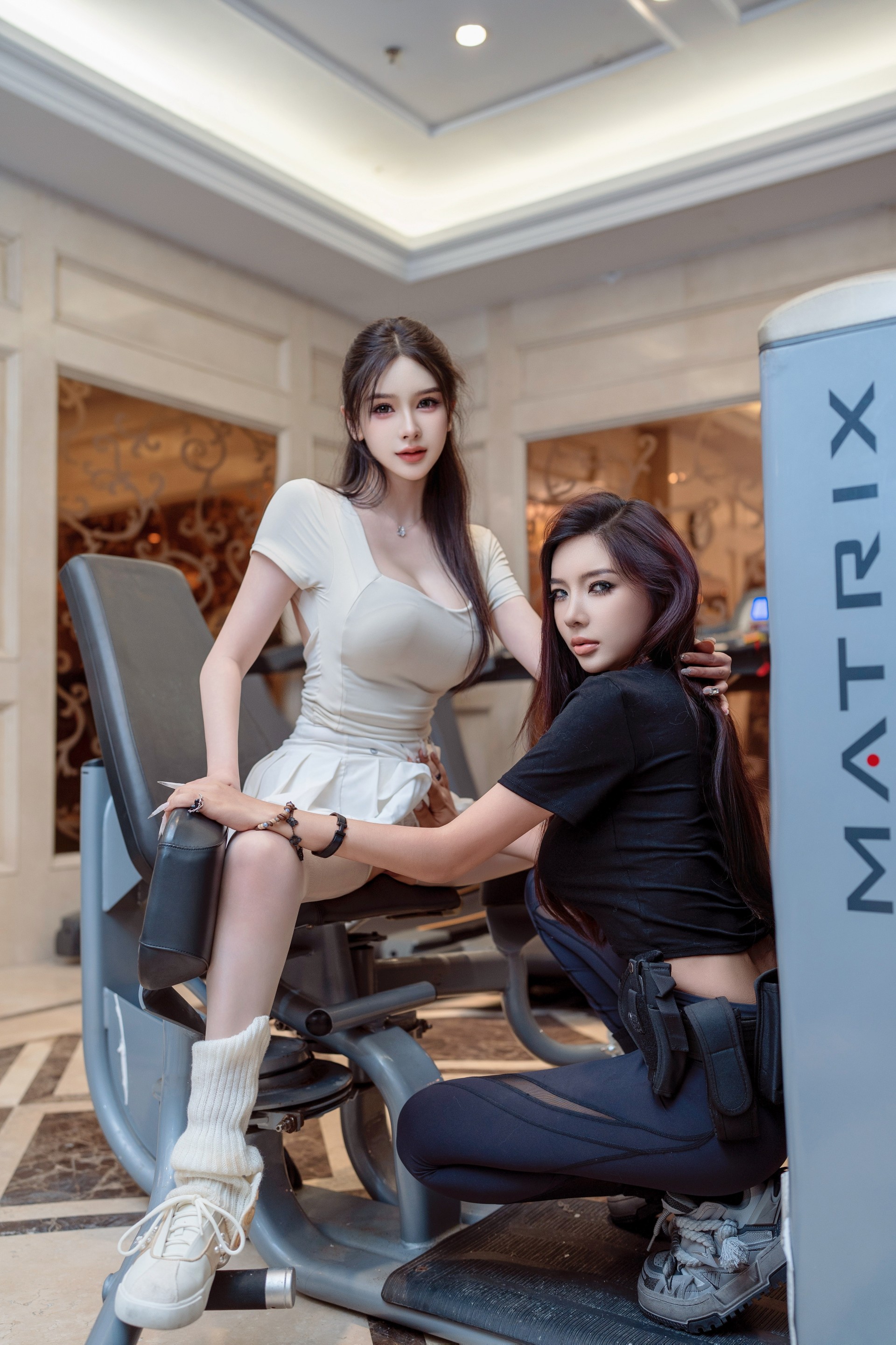 68ead3389bed8.jpg 【原版无水印首发】秀人网 李丽莎 2025.09.30 最新内购作品 / 90P+3.25G