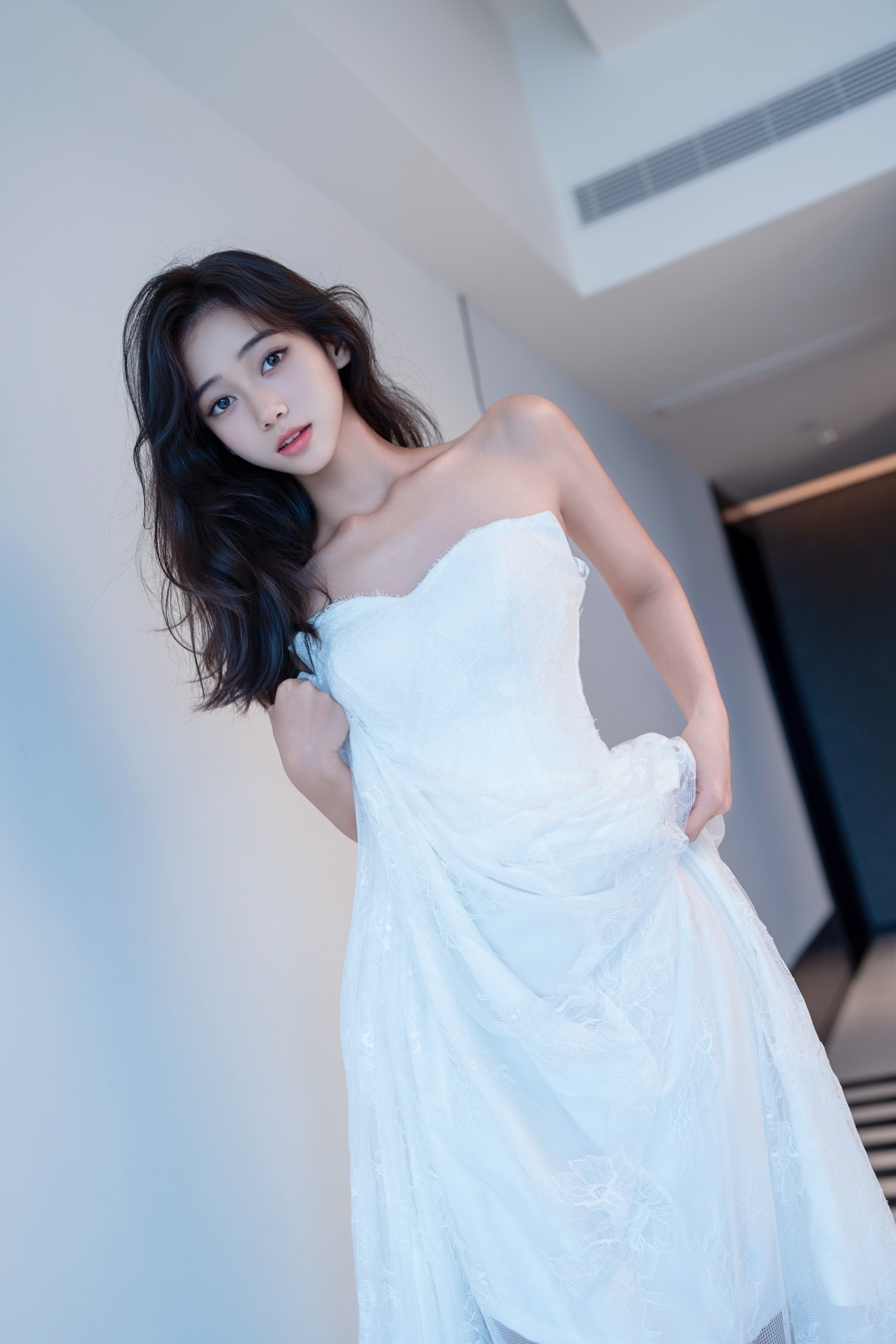 690900f4df278.jpg 【原版无水印首发】秀人网 时安安 10.31日 最新《白纱》作品 / 93P+3.07G