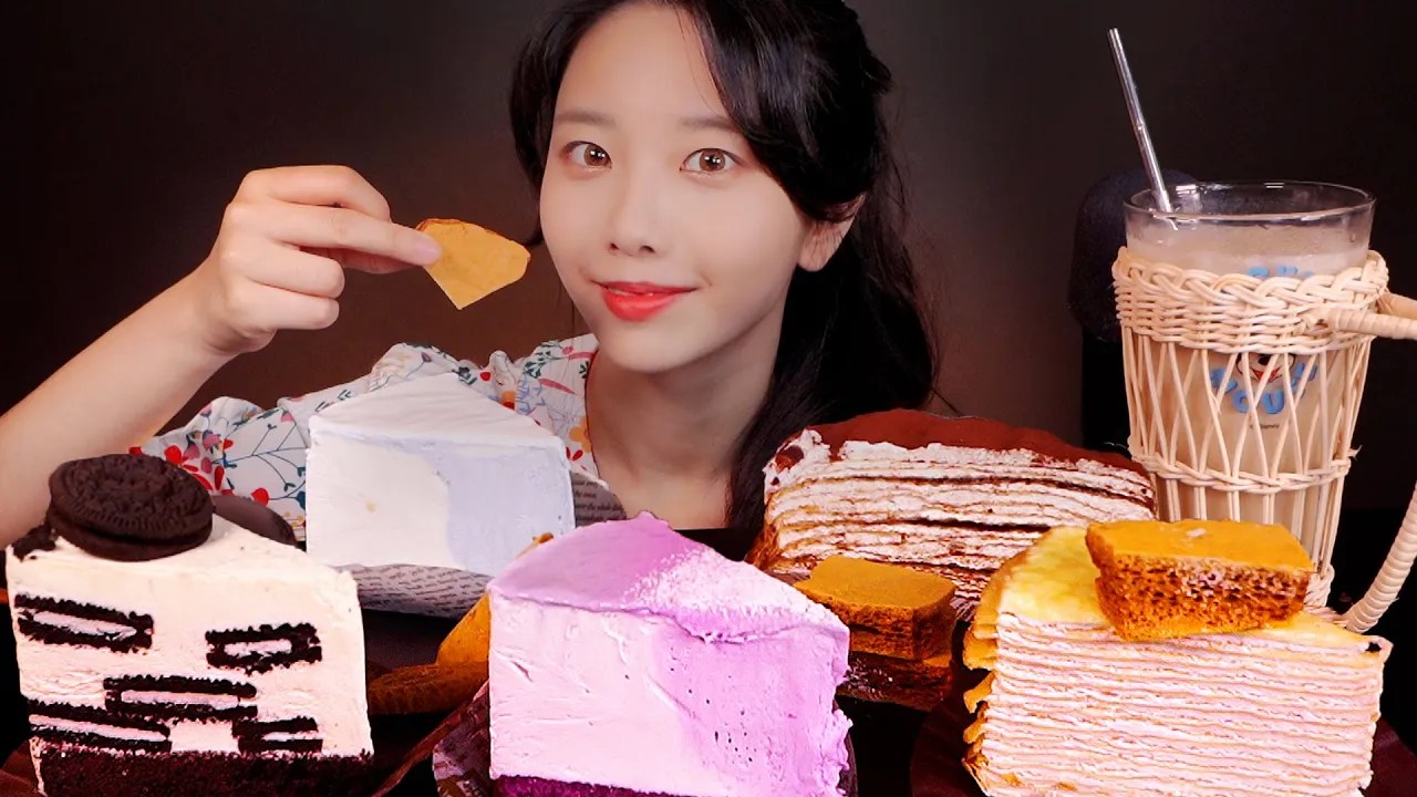 图片[1]-[Suna]软软的慕斯蛋糕咀嚼音|ASMR吃播-ASMR Suna 꿀꿀선아 / 韩国ASMR-秀房