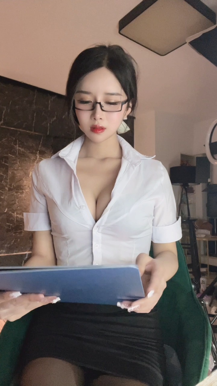 20260712140209774.jpg 小恩雅 定制热舞合集 无水印【76V-68.60GB】