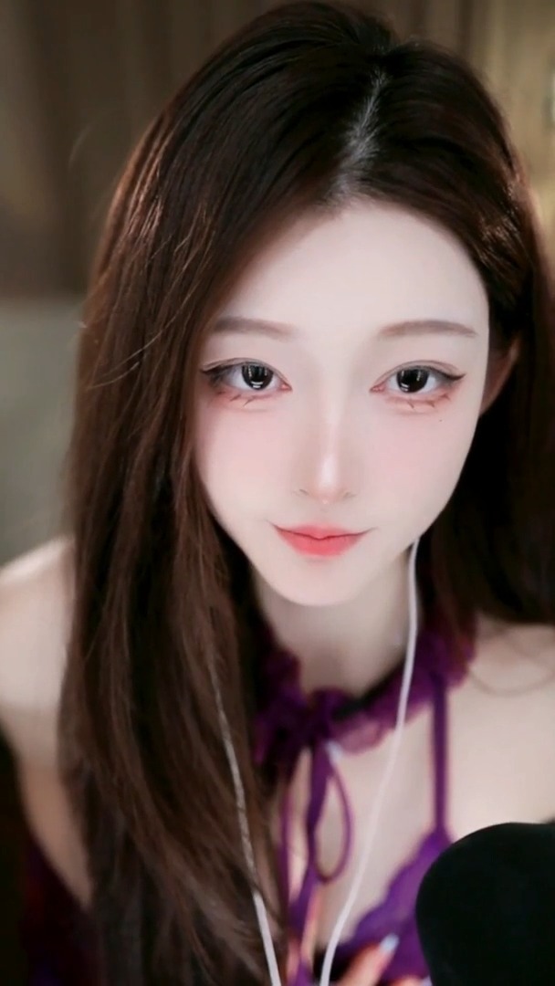 【来秀】甜妹 花有有 颜值身材在线 透视旗袍漏内【10V-687MB】