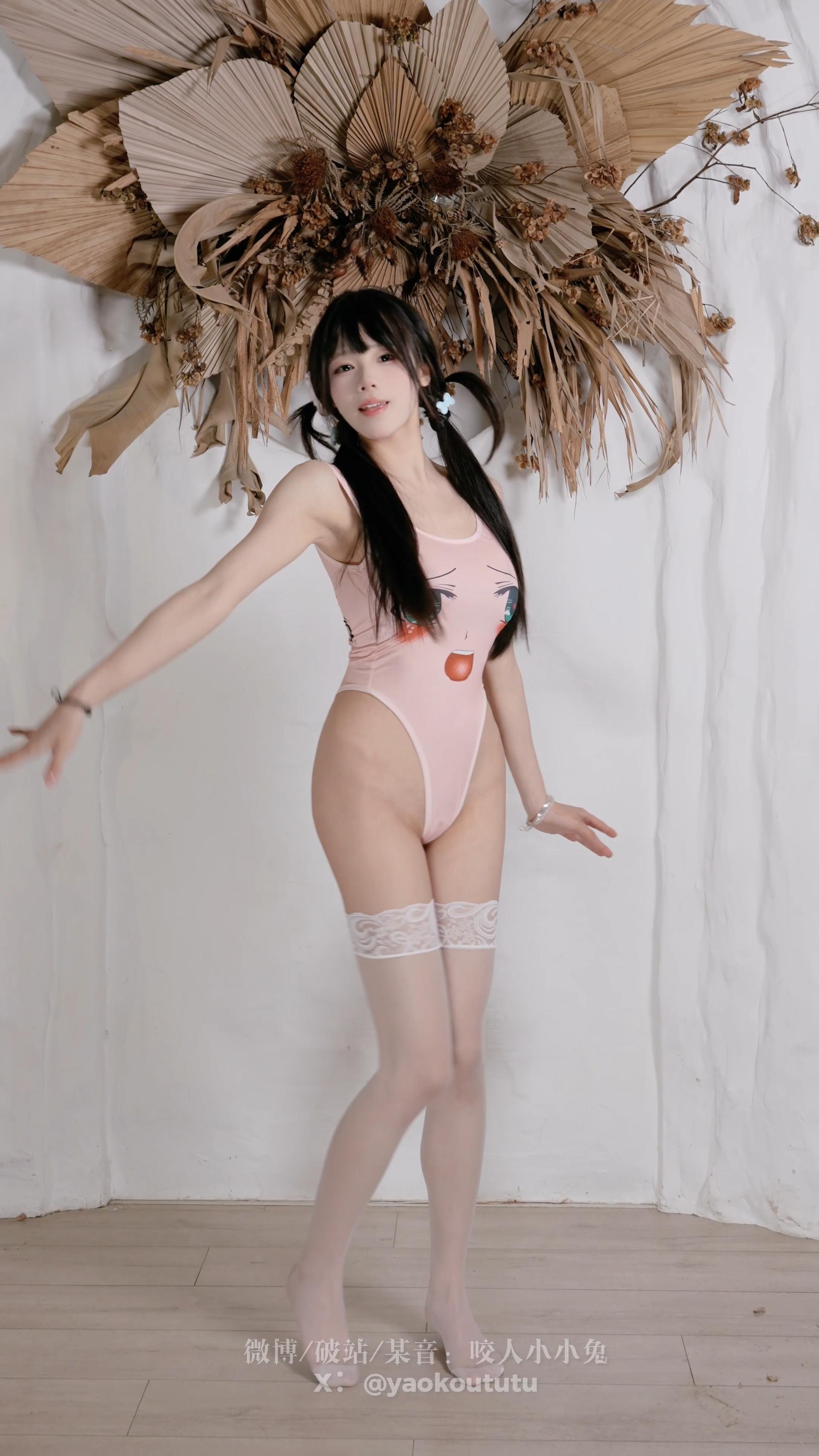 咬一口兔娘(黏黏团子兔) – 套图&视频-写真合集-持续更新-【NO.001-NO.261 330.97GB】