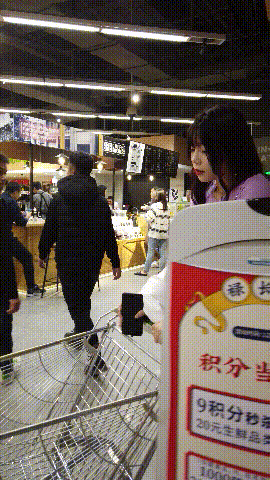 689ecdec55e80.gif 秀人【徐莉芝/芝芝Booty】十二套精品魔镜街拍资源 原视频+图片 / 3069P+31V+129G