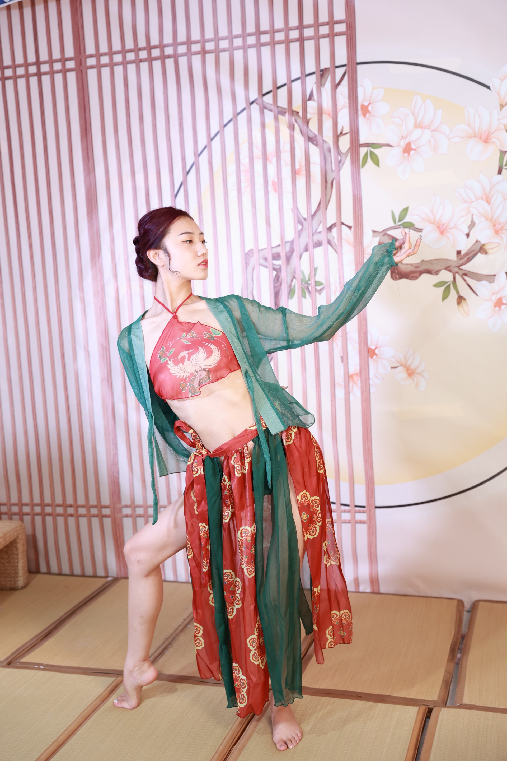68a8429aaf18a.jpg 【国模】舞蹈生 希陌 原版无水印私拍 / 998P+4.4G