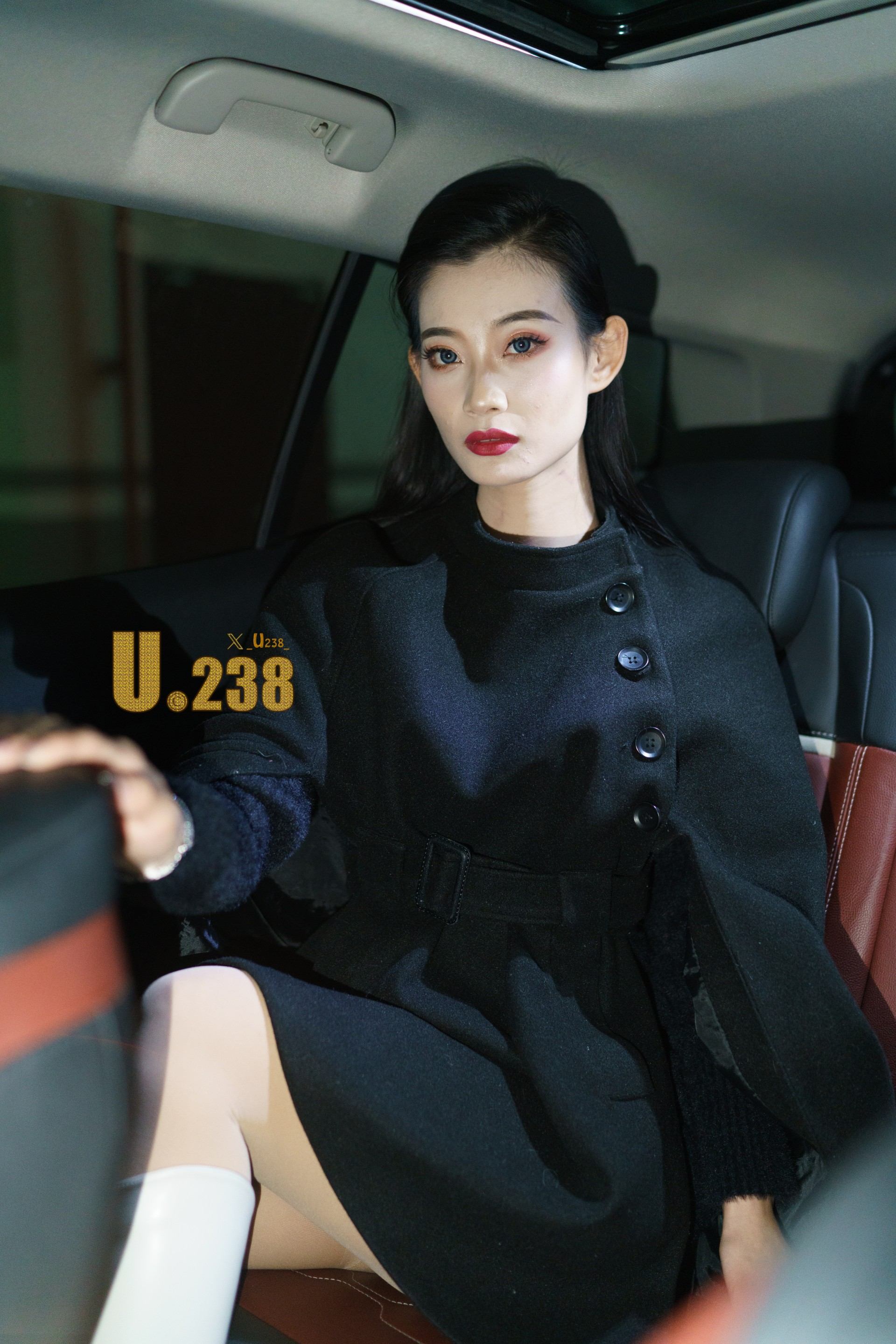 【国模】U238 上官雪儿 原版无水印私拍 / 420P+2.45G
