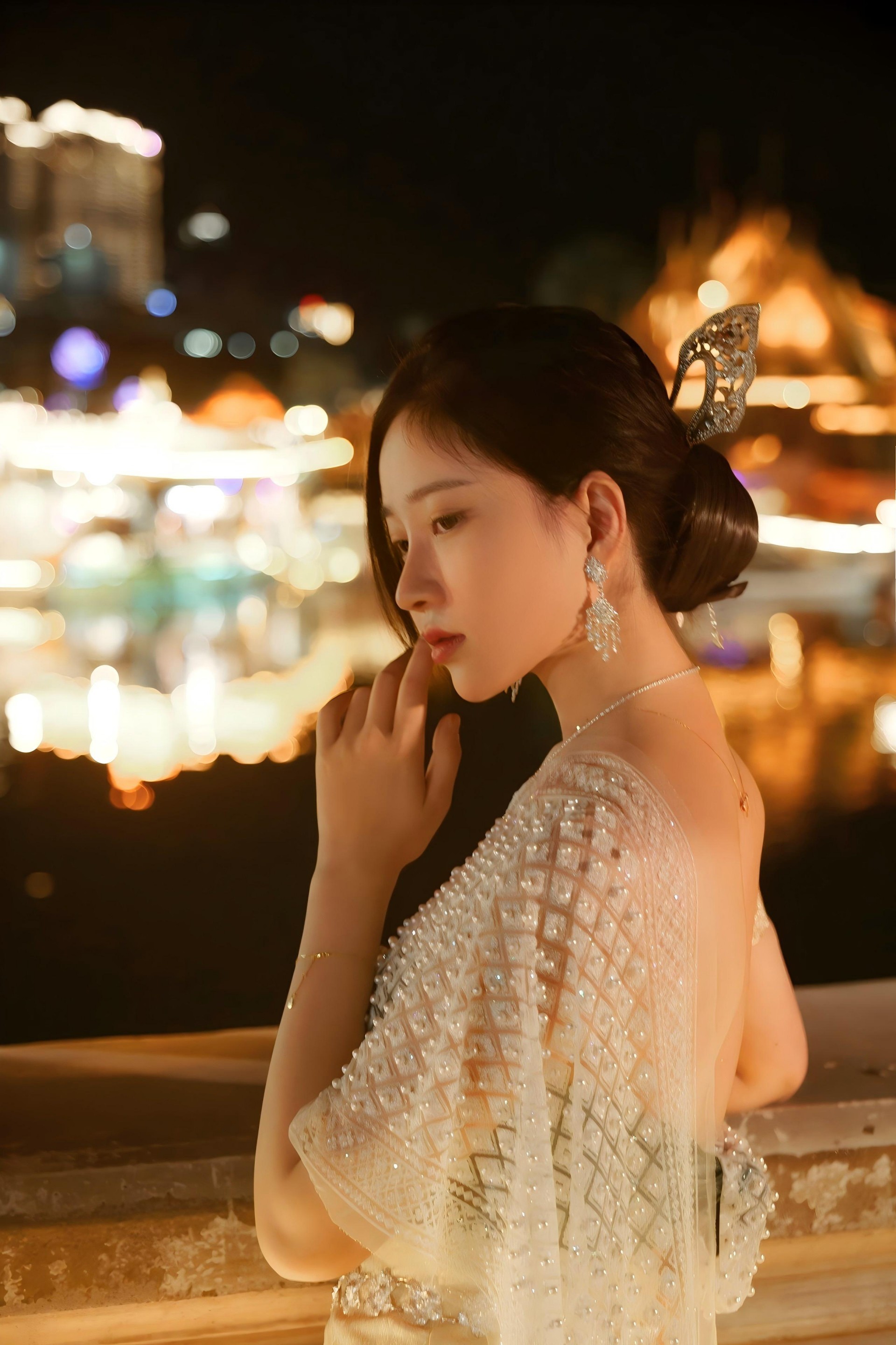 68beaa8f1c08b.jpg 摄影师流出】胸模 年年 罕见自拍 4K超清无水印版视频 / 1V+57M